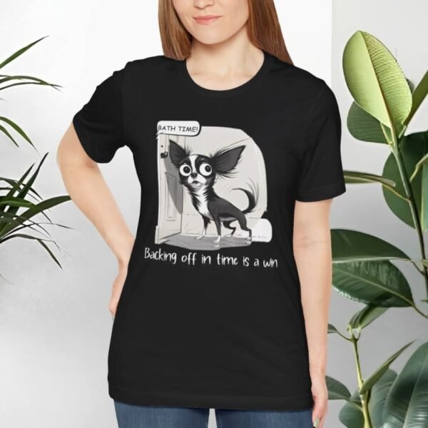 T-shirt with dogs and positive quotes.