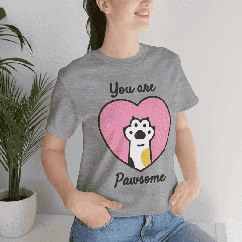T-shirt with dogs and positive quotes.